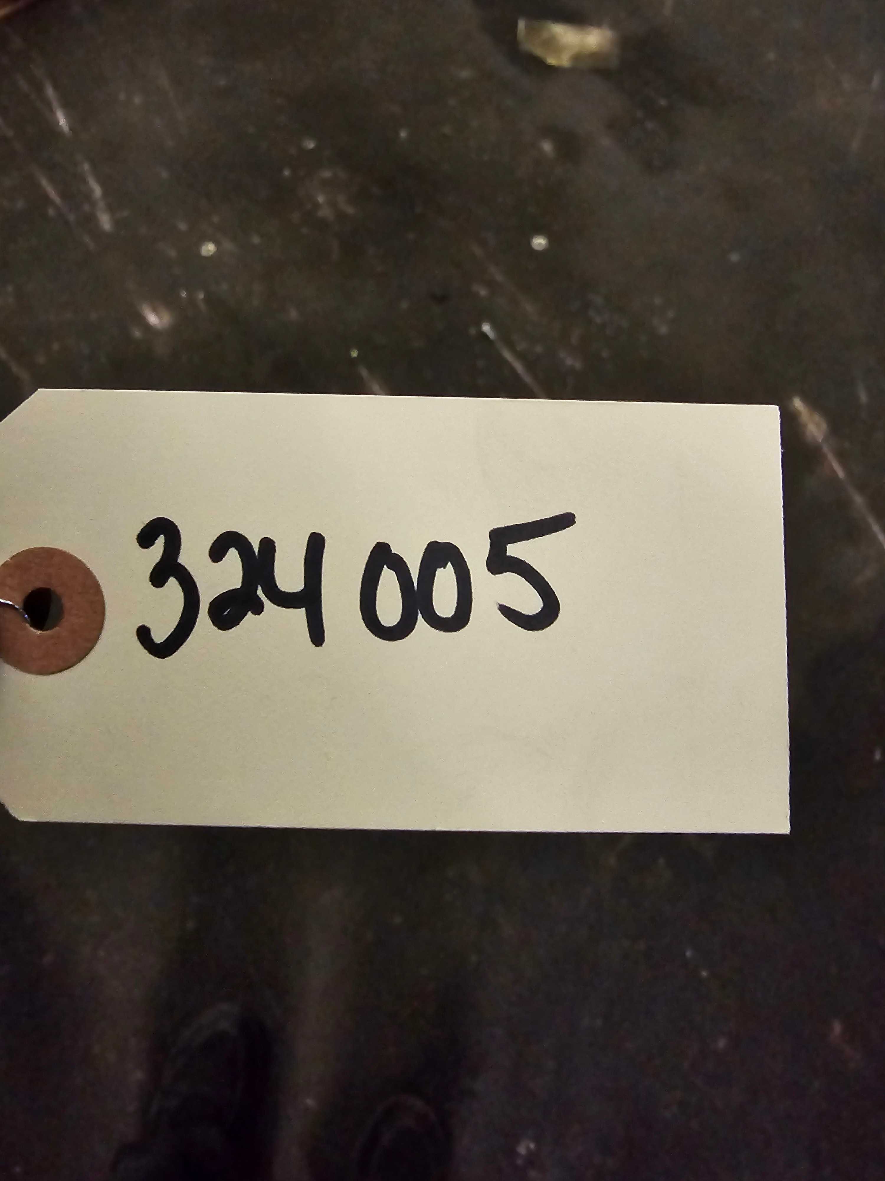 LOT OF PNEUMATIC AND HYDRAULIC CYLINDERS - HYDRAULIC CYLINDERS