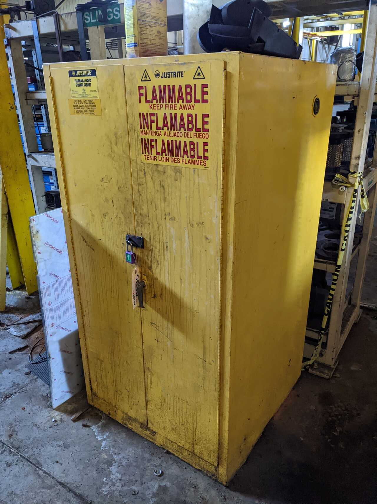 JUSTRITE 25600 FLAMMABLE STORAGE CABINET (CONTENTS NOT INCLUDED) - TOOL STORAGE