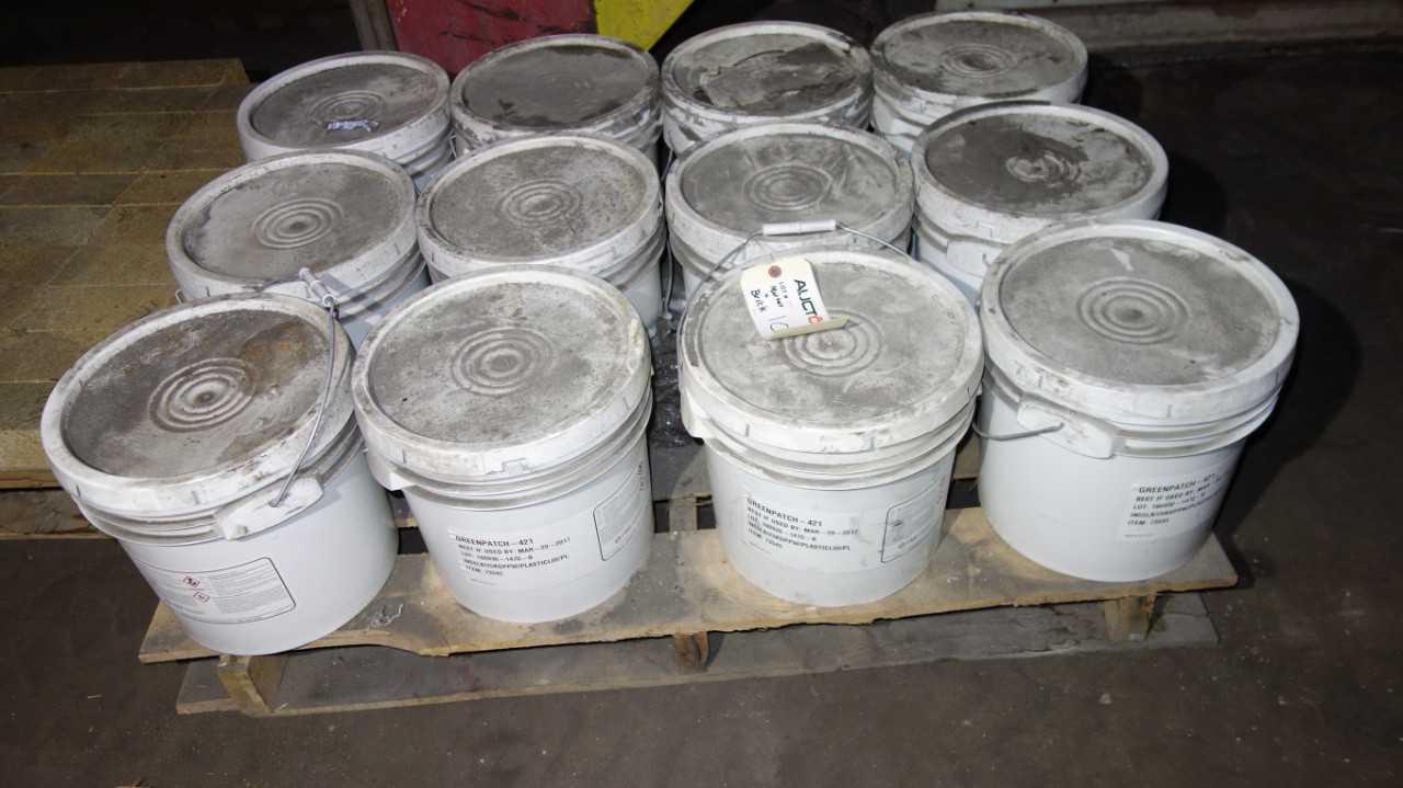 LOT OF 12 GREENPATCH-421 55LB REFRACRMORTAR W/ BRICK - MISCELLANEOUS