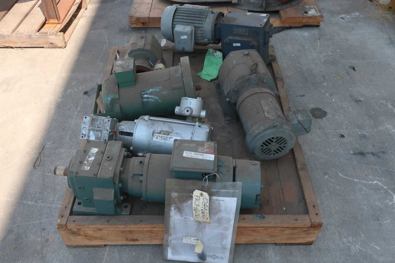 1 PALLET OF GEAR MOTORS STERLING BALDOR ELECTR-GEAR - GEAR REDUCERS