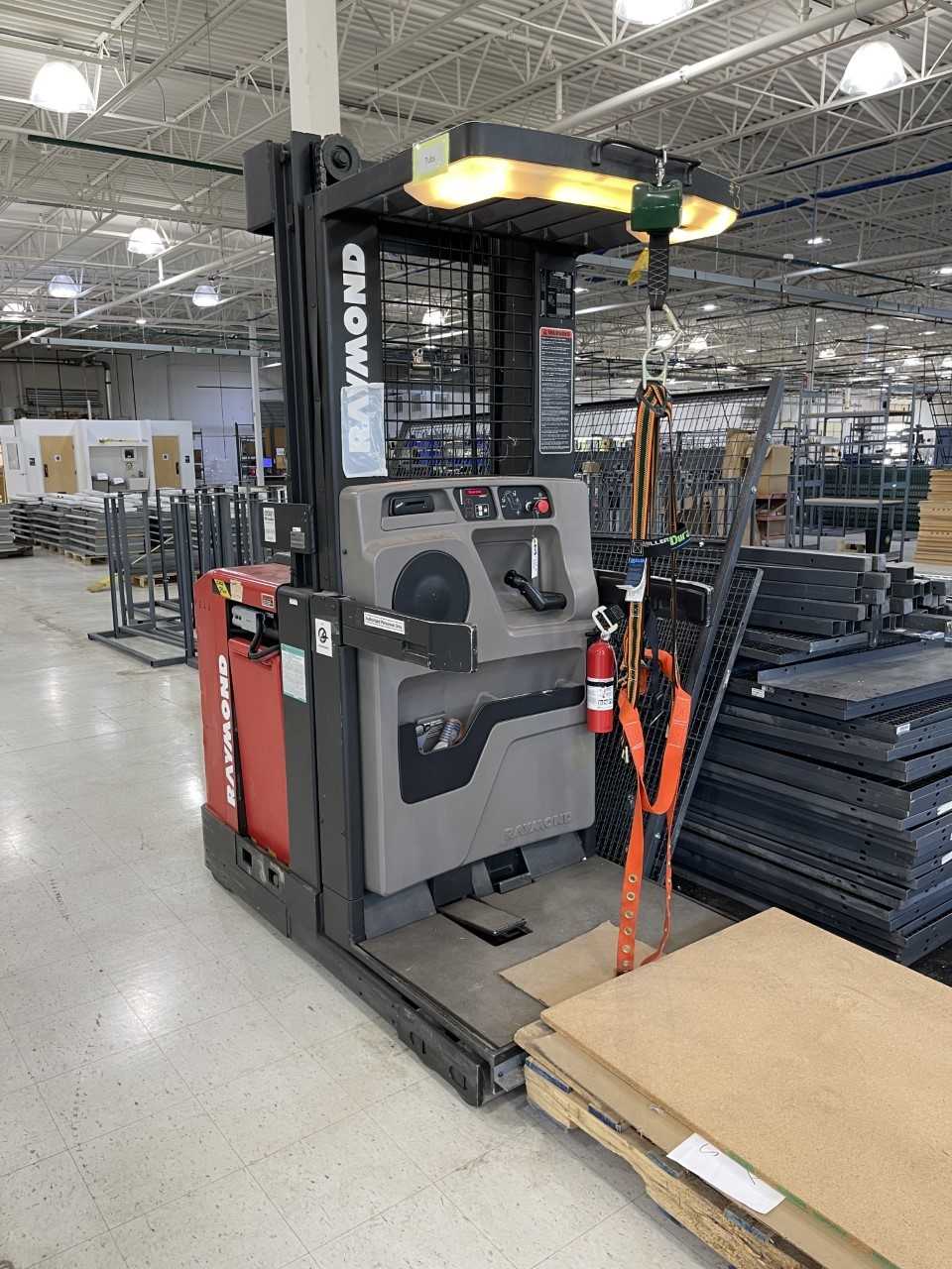 Raymond EASi-OPC30TT Electric Stand up Forklift - ELECTRIC POWER TOOLS