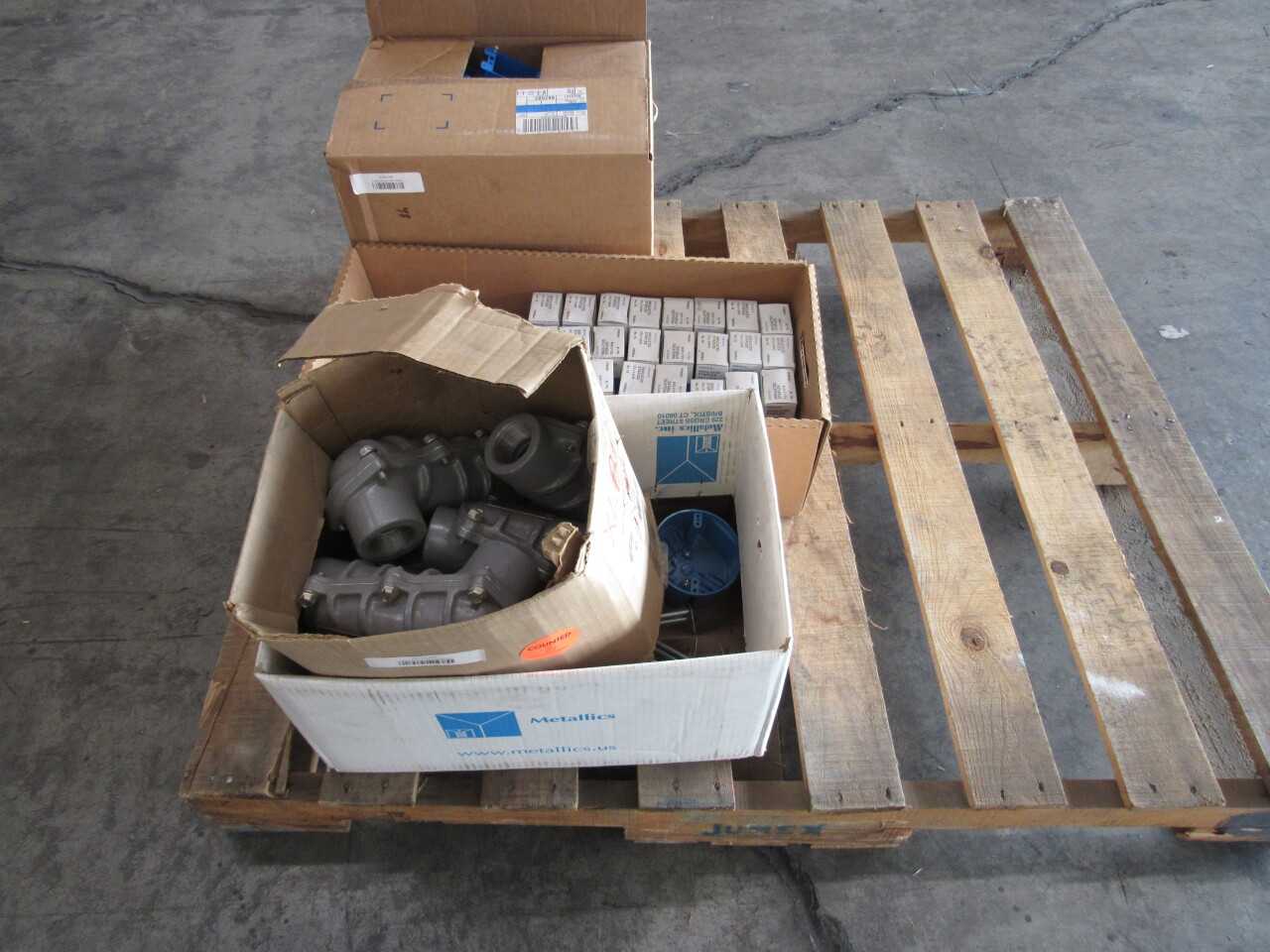 Pallet of 91x Assorted Electrical Conduit/Fitting & Cable/Wire/Cord/Outlet - ELECTRICAL COMPONENTS