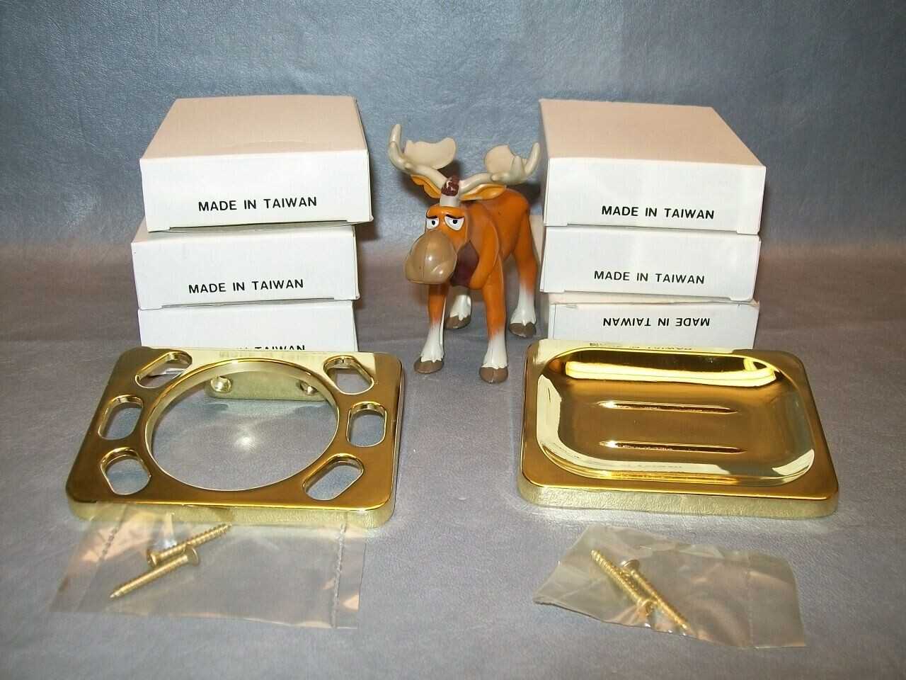 (84) Toothbrush Holders and (84) Soap Dishes Gold Colored Aluminum - TOOL STORAGE (84) Toothbrush Holders and (84) Soap Dishes Gold Colored Aluminum - TOOL STORAGE