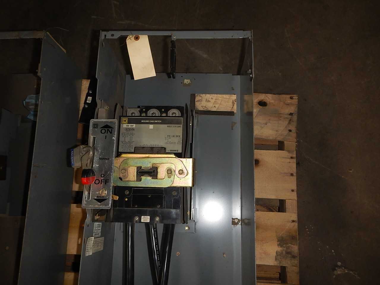 400 Amp Square-D Molded Case Switch - CIRCUIT BREAKERS