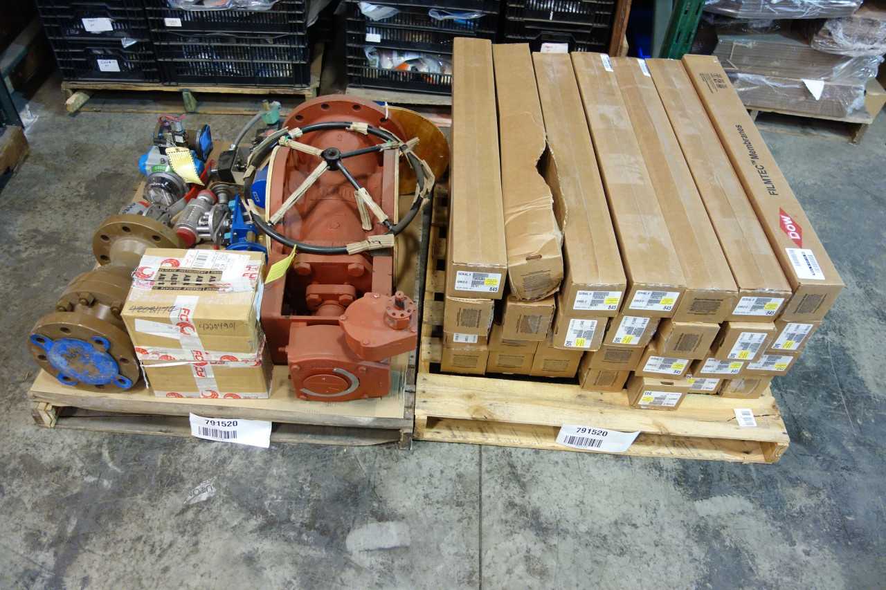 2 PALLETS OF ASSORTED VALVES AND VALVE ACCESSORIES - VALVES