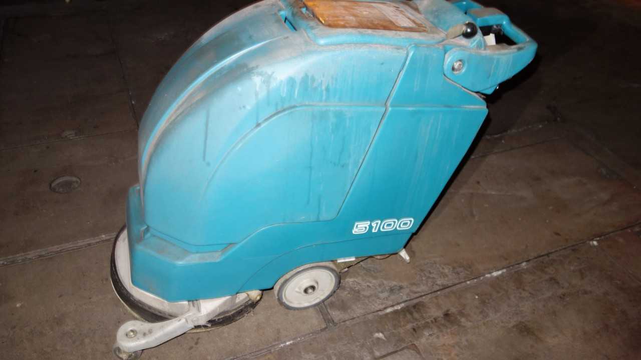 TENNANT 5100 FLOOR SWEEPER - PLANT & FACILITY