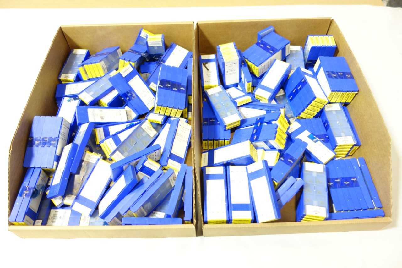 LOT OF ASSORTED TOOLING CARBIDE INSERTS - ZHUZHOU - TOOL HOLDERS