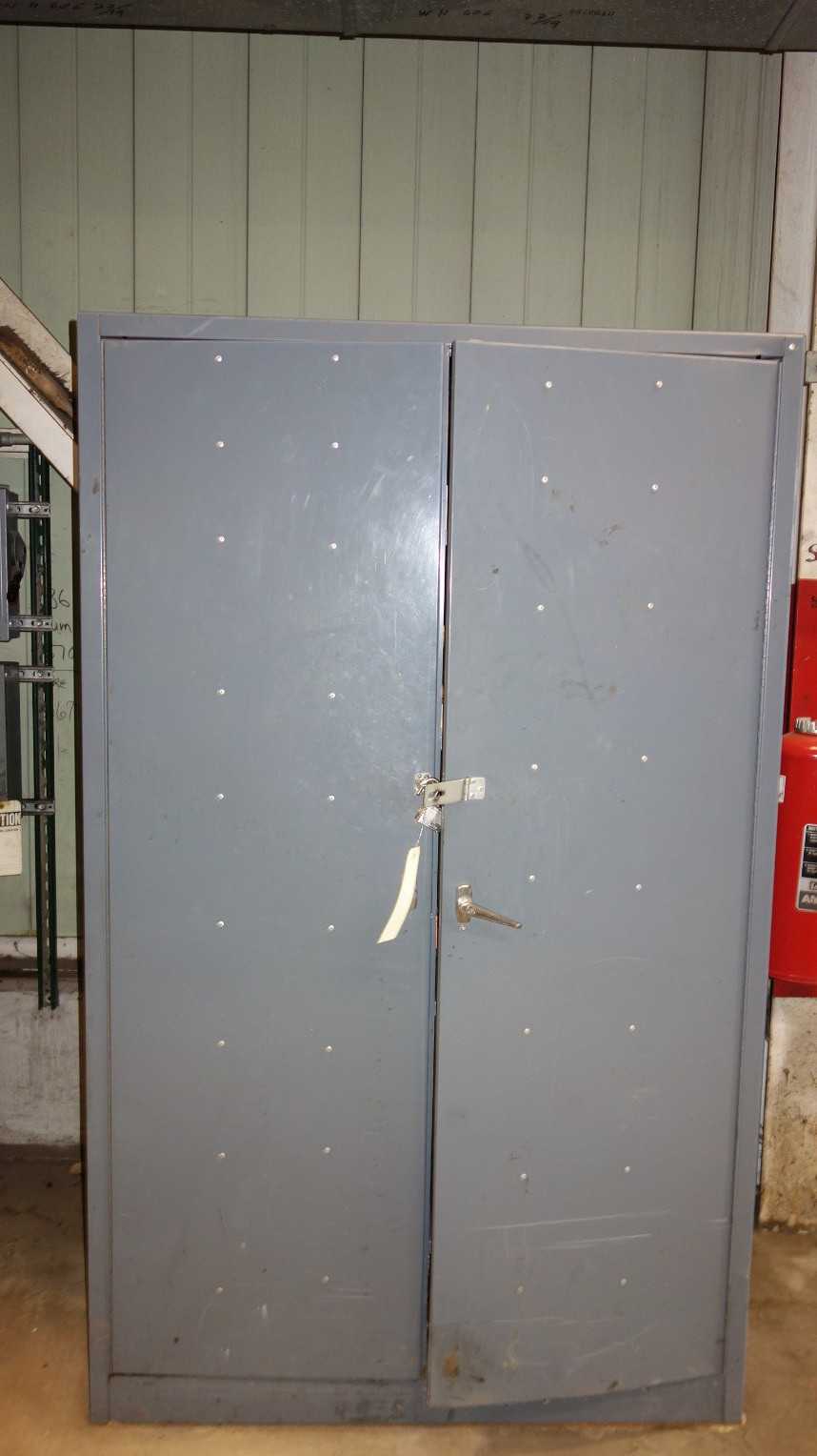 CABINET W/ ASSORTED MRO PARTS - TOOL STORAGE