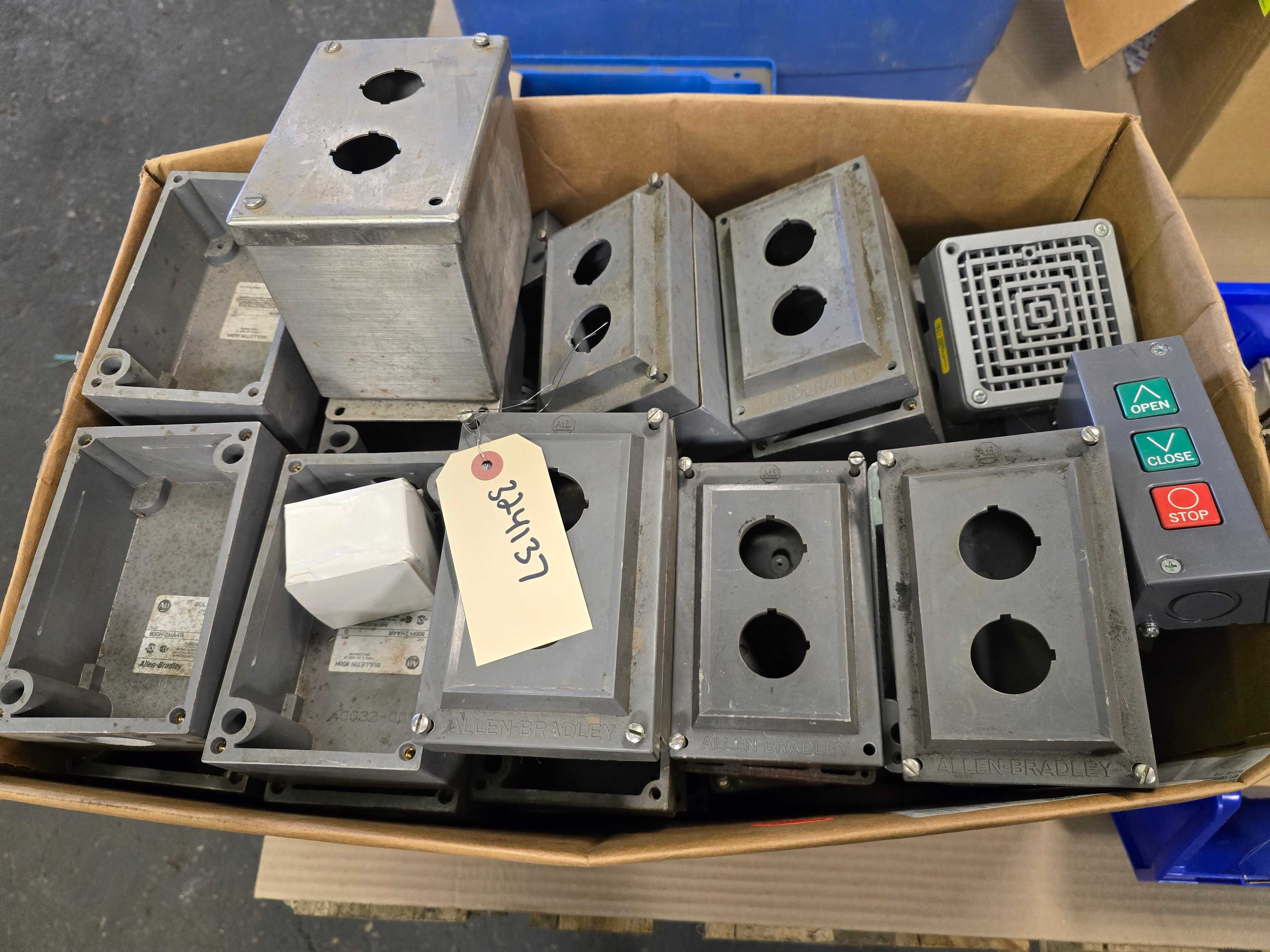 LOT OF ALLEN BRADLEY PUSHBUTTON STATION ENCLOSURES & OTHER PARTS - ELECTRICAL COMPONENTS LOT OF ALLEN BRADLEY PUSHBUTTON STATION ENCLOSURES & OTHER PARTS - ELECTRICAL COMPONENTS