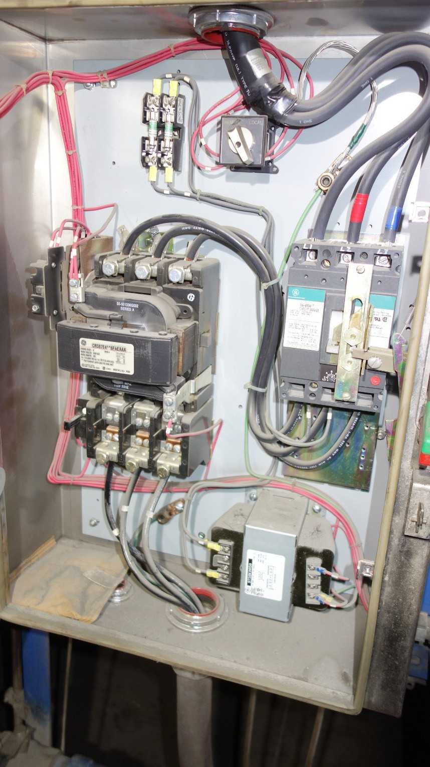 GENERAL ELECTRIC SIZE 3 CR387E4**6FAEAAA STARTER & MAG-BREAK 100A CIRCUIT BREAKER CABINET - CIRCUIT BREAKERS