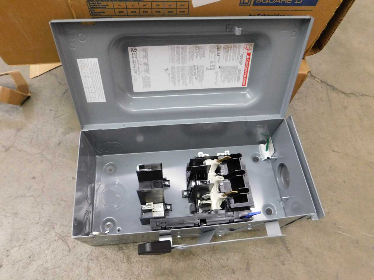Lot of 2 Disconnect Switches - DISCONNECT SWITCHES