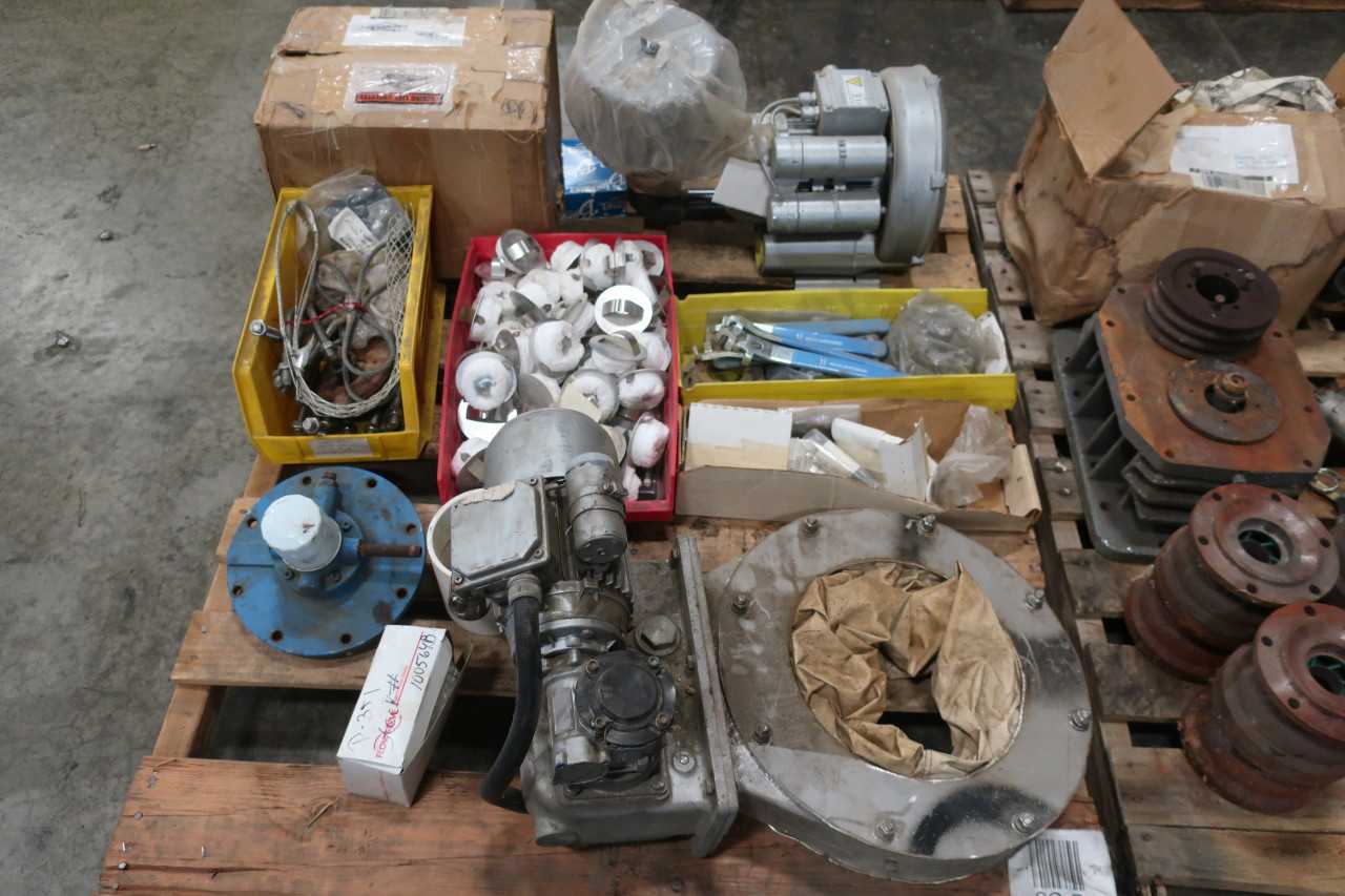 2 PALLETS OF ASSORTED VALVE AND PUMP REPLACEMMENT PARTS - PUMPS