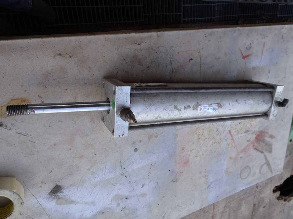 MOTION CONTROLS Pneumatic Cylinder - PNEUMATIC CYLINDERS & ACTUATORS