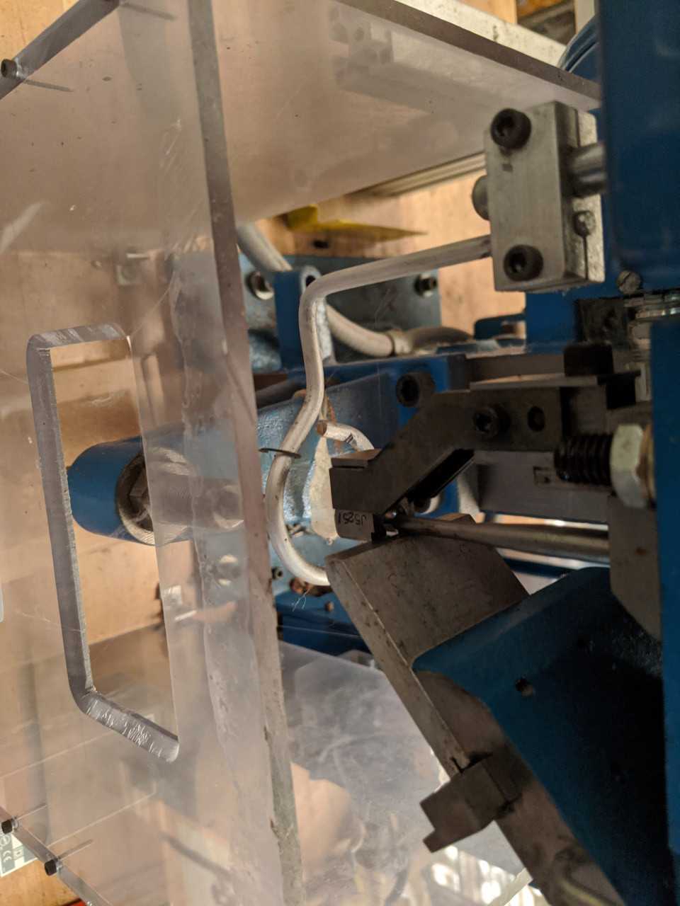 Chicago Riveter Model 450 with table - PNEUMATIC POWER TOOL