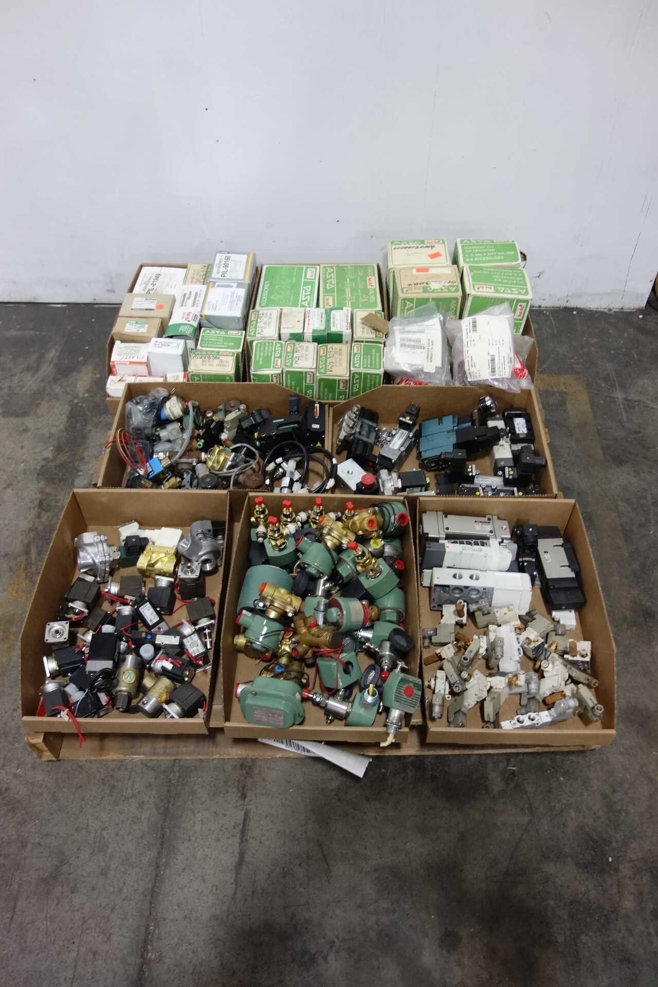 PALLET OF ASSORTED SOLENOID VALVES - SOLENOID VALVE
