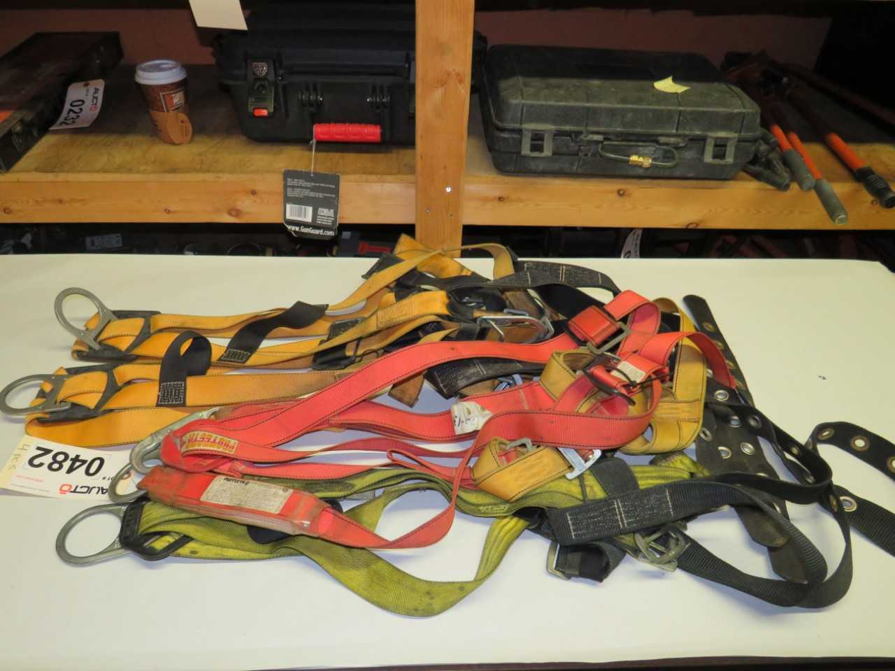 LOT OF 4 ASSORTED PROTECTA & MILLER DURAFLEX, 650-4UYKC, AE542CPW26 SAFETY HARNESSES - SAFETY EQUIPMENT