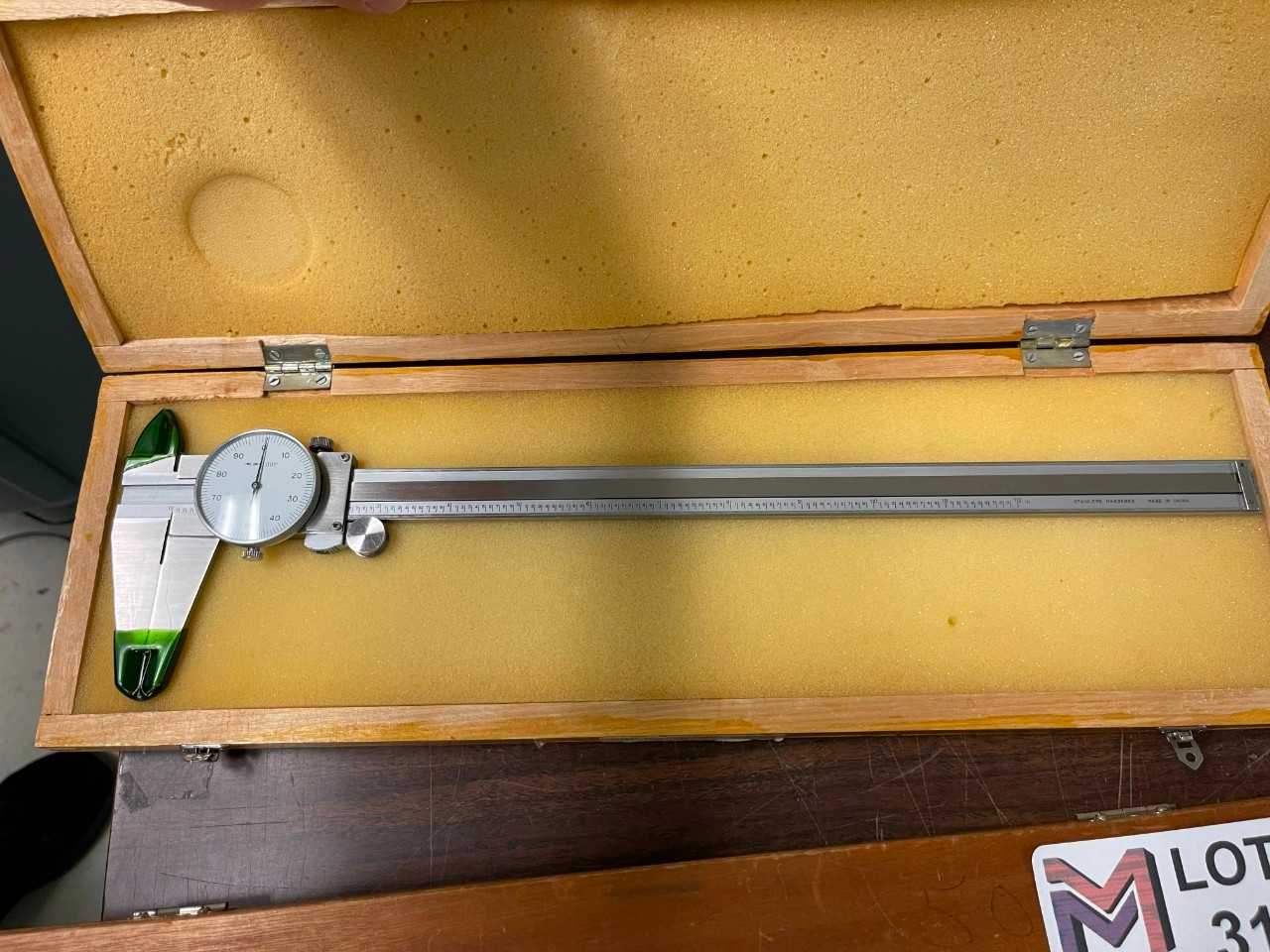 0"-12" Dial Caliper - ELECTRIC POWER TOOLS