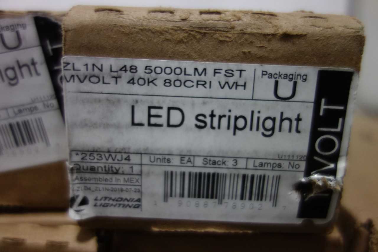 LOT OF 31 LITHONIA LIGHTING 4FT LED LIGHT FIXTURE - LIGHTING