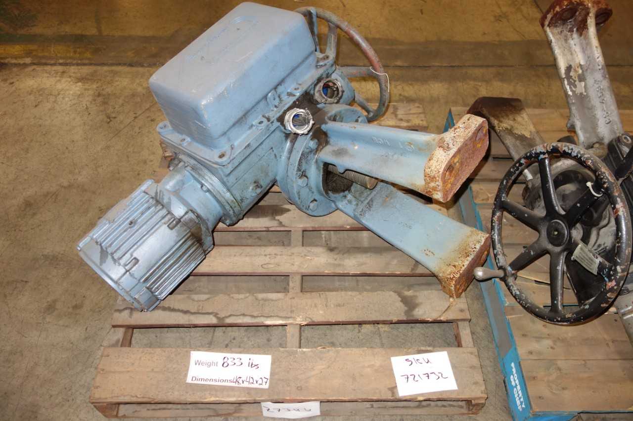 2 ASSORTED VALVE ACTUATORS- LIMITORQUE, PHILIDELPHIA GEAR CORP - VALVES