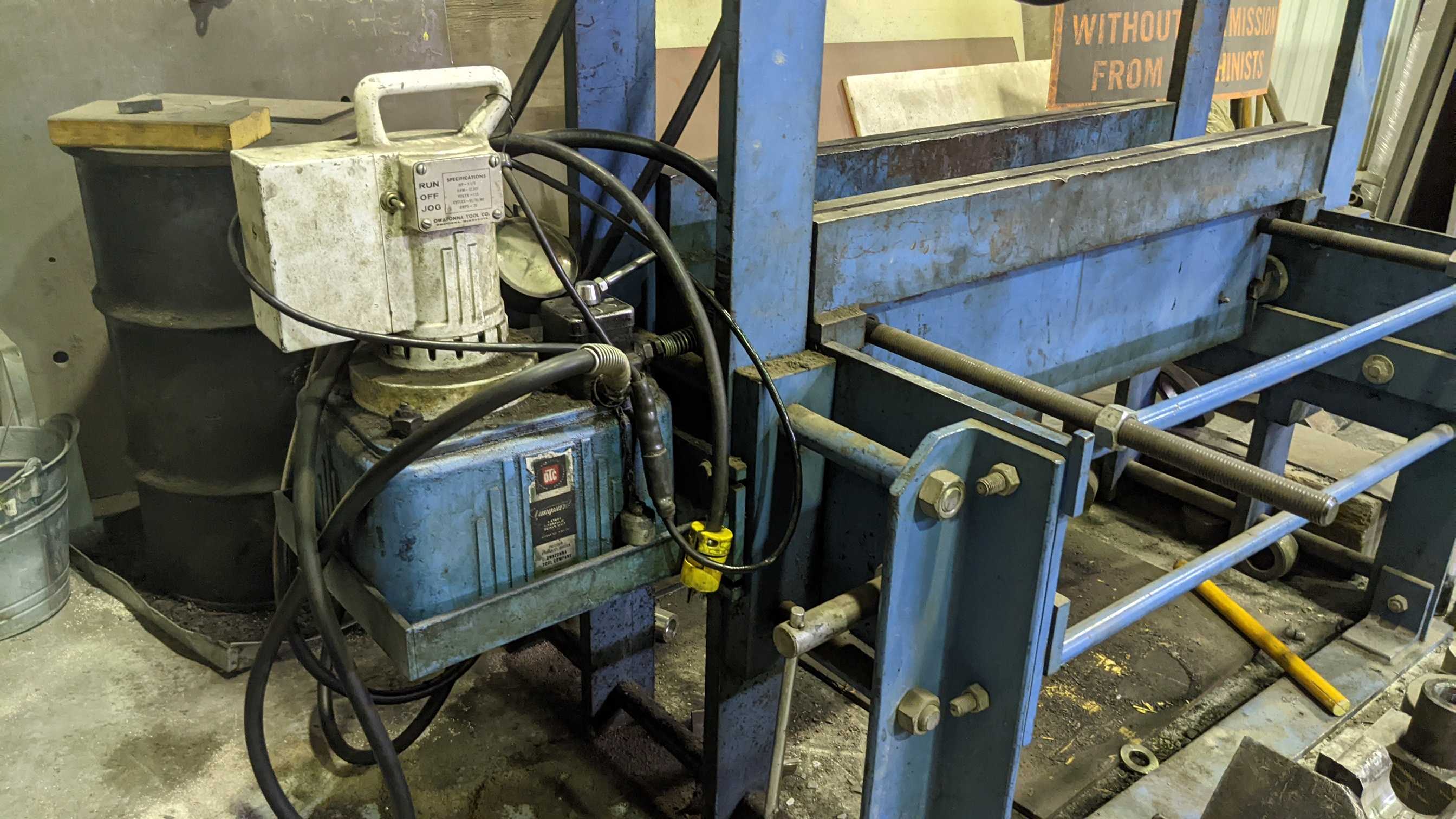 50 TON HYDRAULIC PRESS - PRESSES