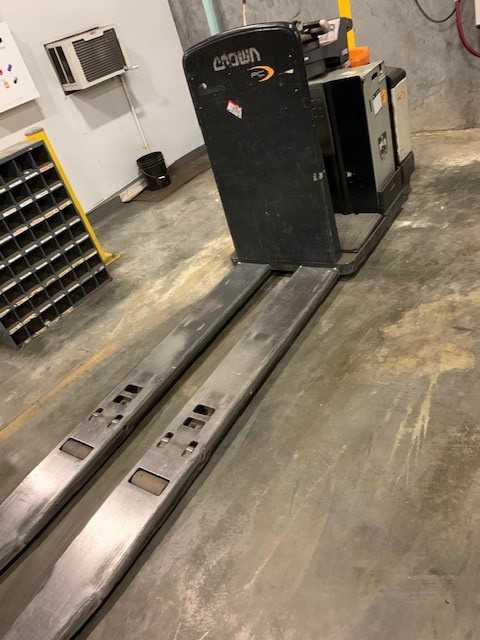 2012 Crown PC4500-80 double rider pallet jack Norcross GA - MANUAL PALLET JACKS