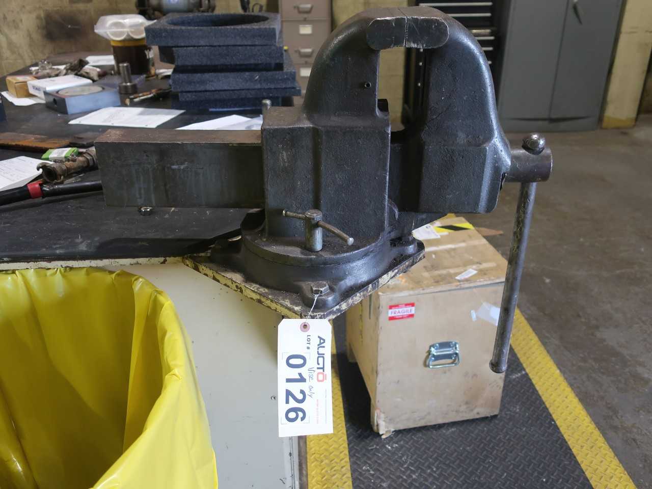 6" bench vise - HAND TOOLS