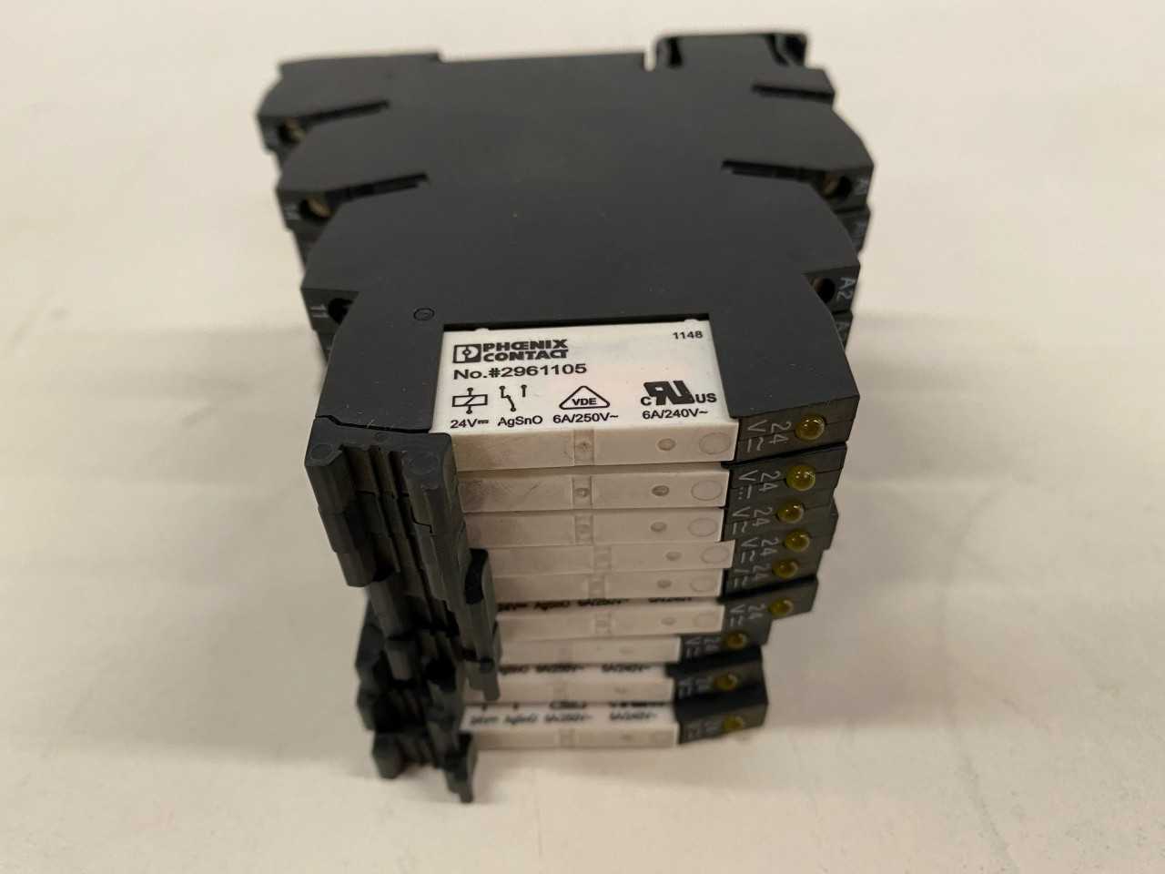 Lot of Quantity 9x XRU1D24U Contacts - VALVES