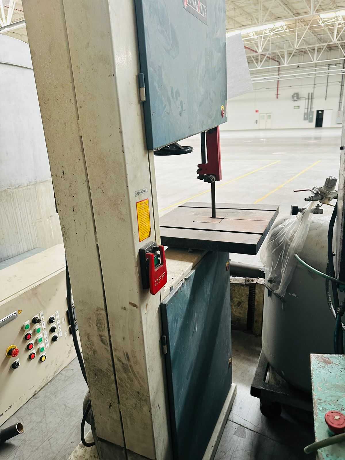 SILVERLINE DC-B50024 VERTICAL BAND SAW