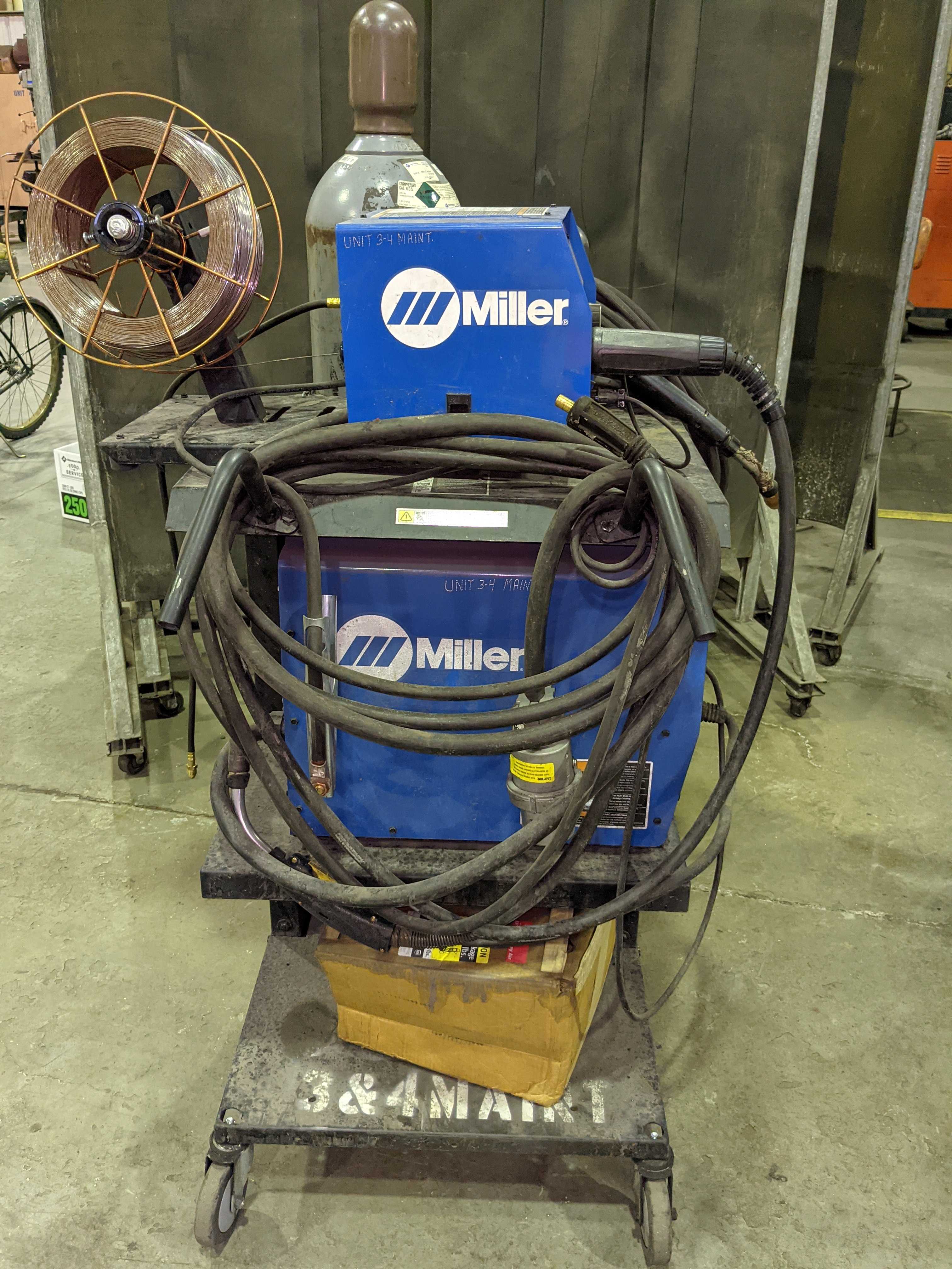 WELDER - WELDING EQUIPMENT WELDER - WELDING EQUIPMENT