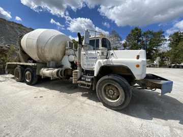 2003 MACK 600 DM600 READYMIX CONCRETE MIXER TRUCK - MIXER TRUCKS