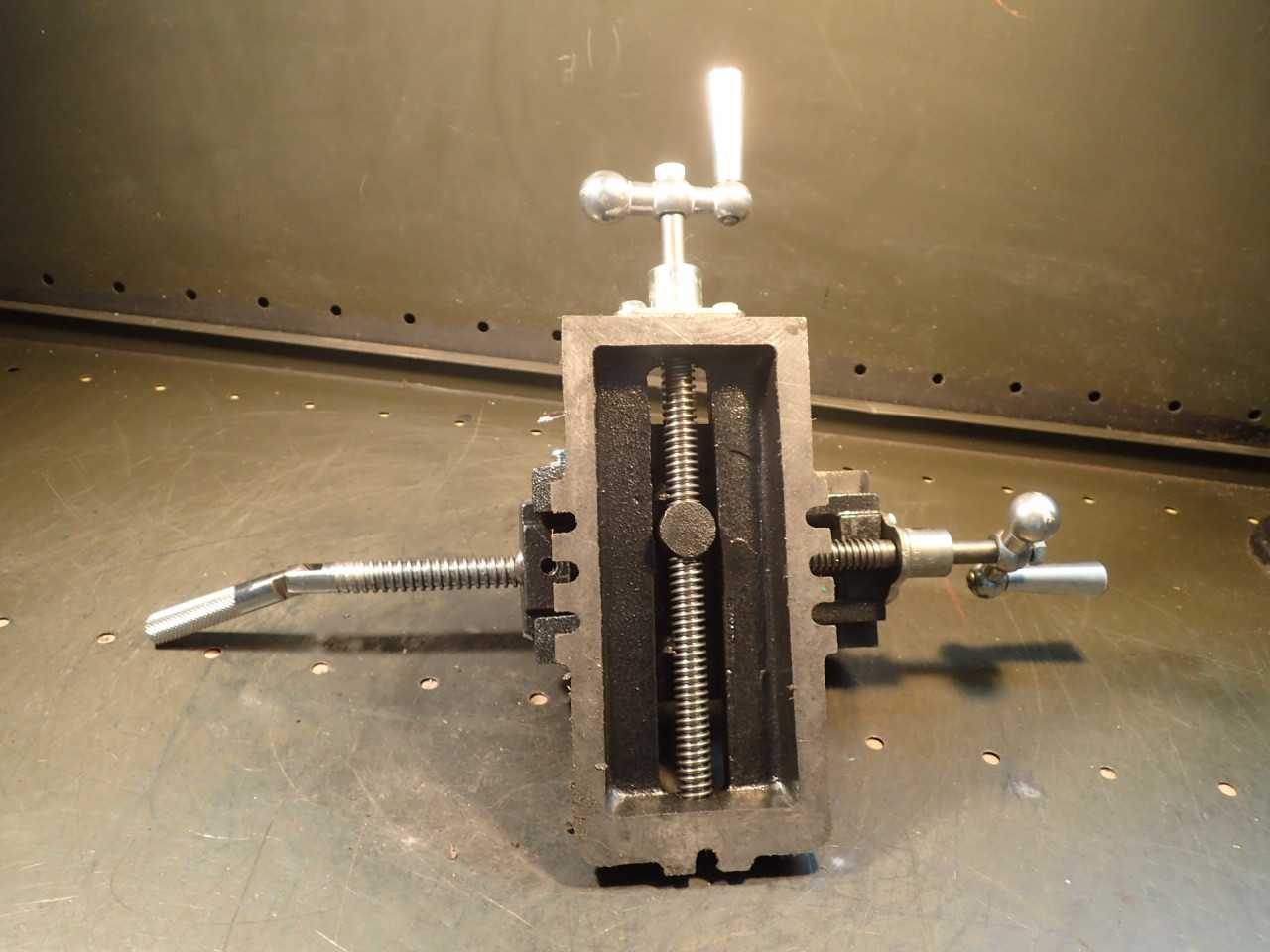 AMT X-Y Cross Slide Drill Press Vise: 3-1/4" Wide, Jaws Open 2-1/2", .005" - MILLING MACHINE PARTS
