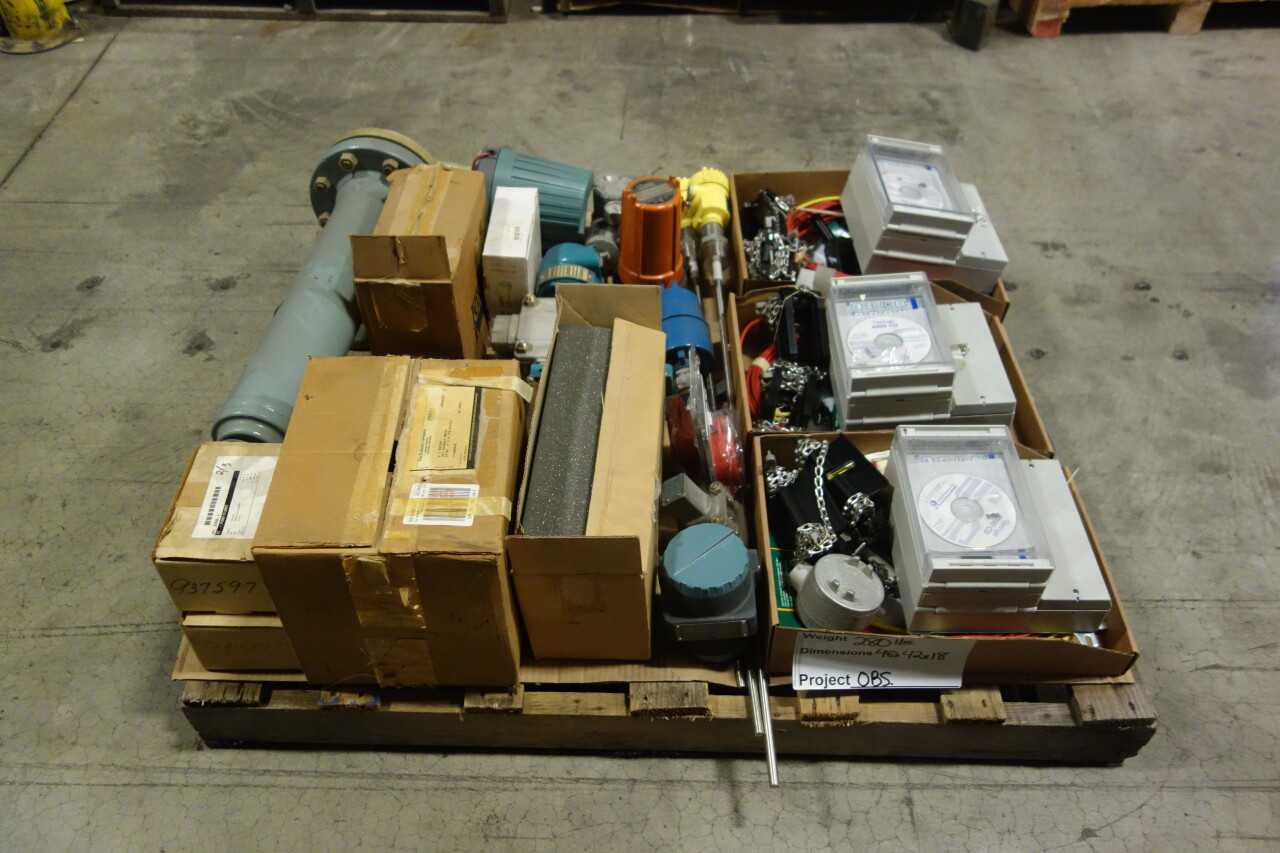 PALLET OF ASSORTED INSTRUMENTATION - INSTRUMENTATION