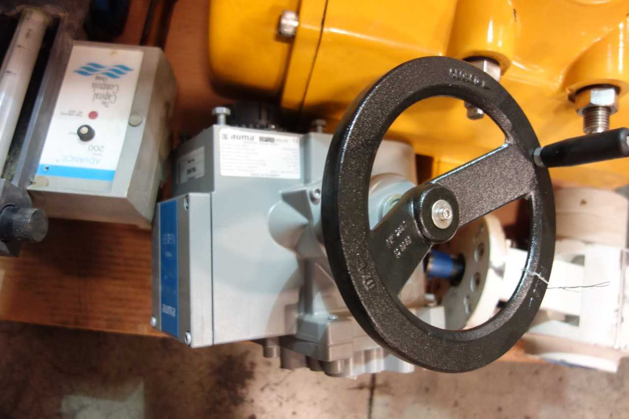 2 PALLETS OF ASSORTED VALVES AND VALVE ACCESSORIES - VALVES