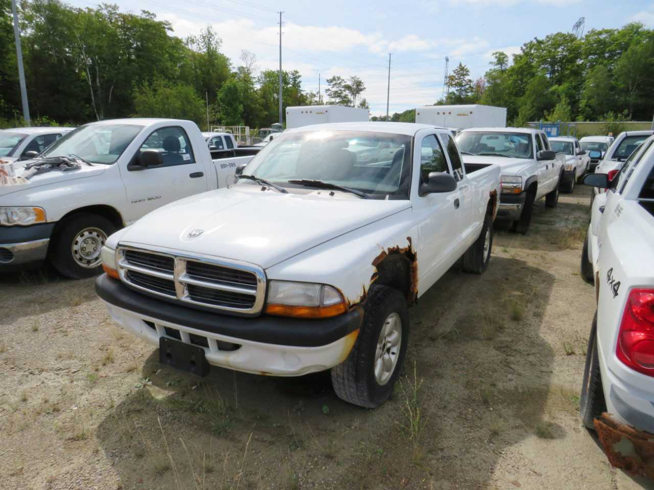 2004 DODGE DAKOTA SPORT CLUB CAB 4X4 PICKUP TRUCK - HYDRO EXCAVATOR TRUCKS
