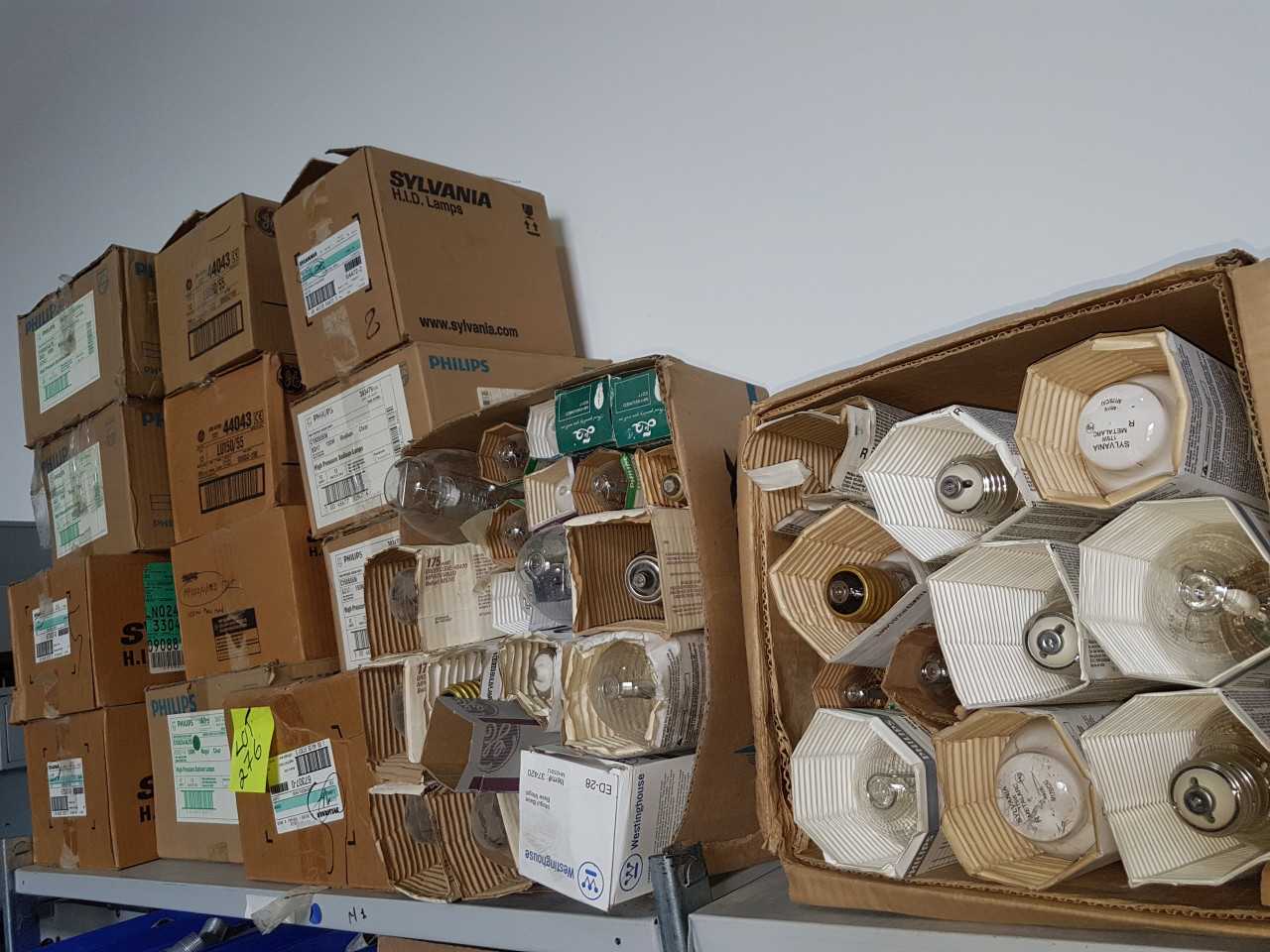 MIXED BULBS QTY 14 CASES - LIGHTING