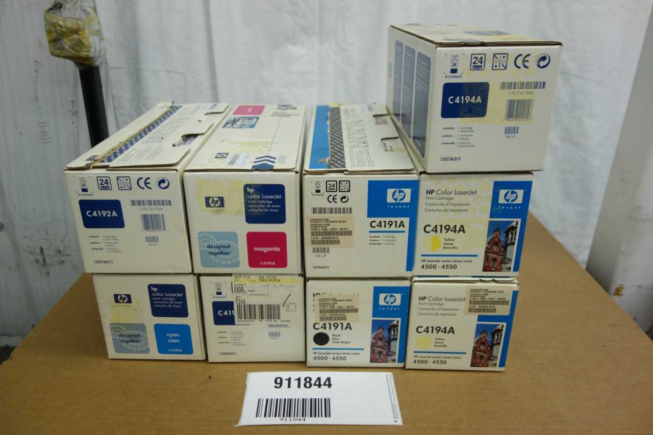 LOT OF HEWLETT PACKARD COLOR LASERJET PRINT CARTRIDGES - INDUSTRIAL PARTS