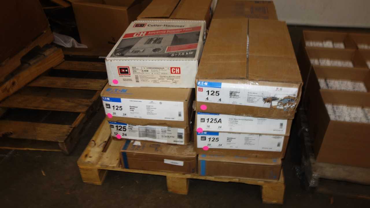 1 PALLET OF EATON CH, BR 125A METER BREAKER PANELS, MAIN LUGS - CIRCUIT BREAKERS
