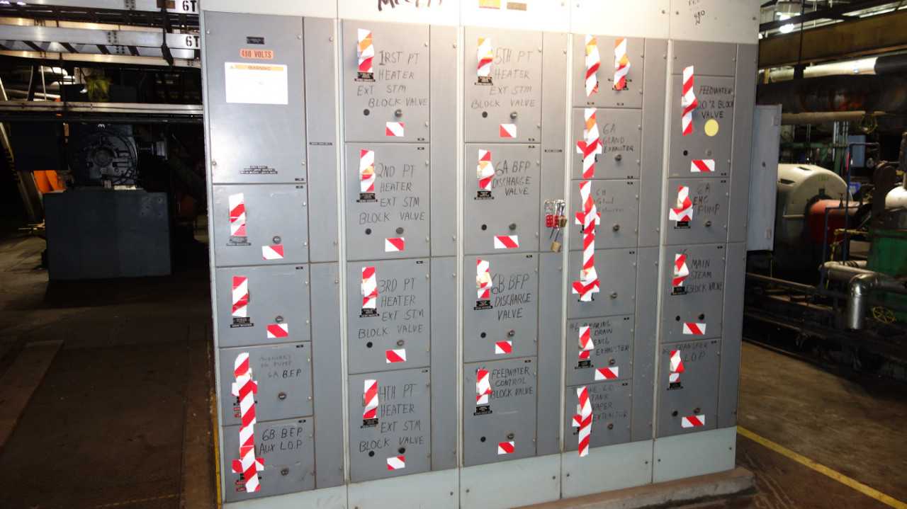 X7 VERTICAL SECTIONS OF WESTINGHOUSE MCC BUCKETS - MOTOR CONTROL CENTERS