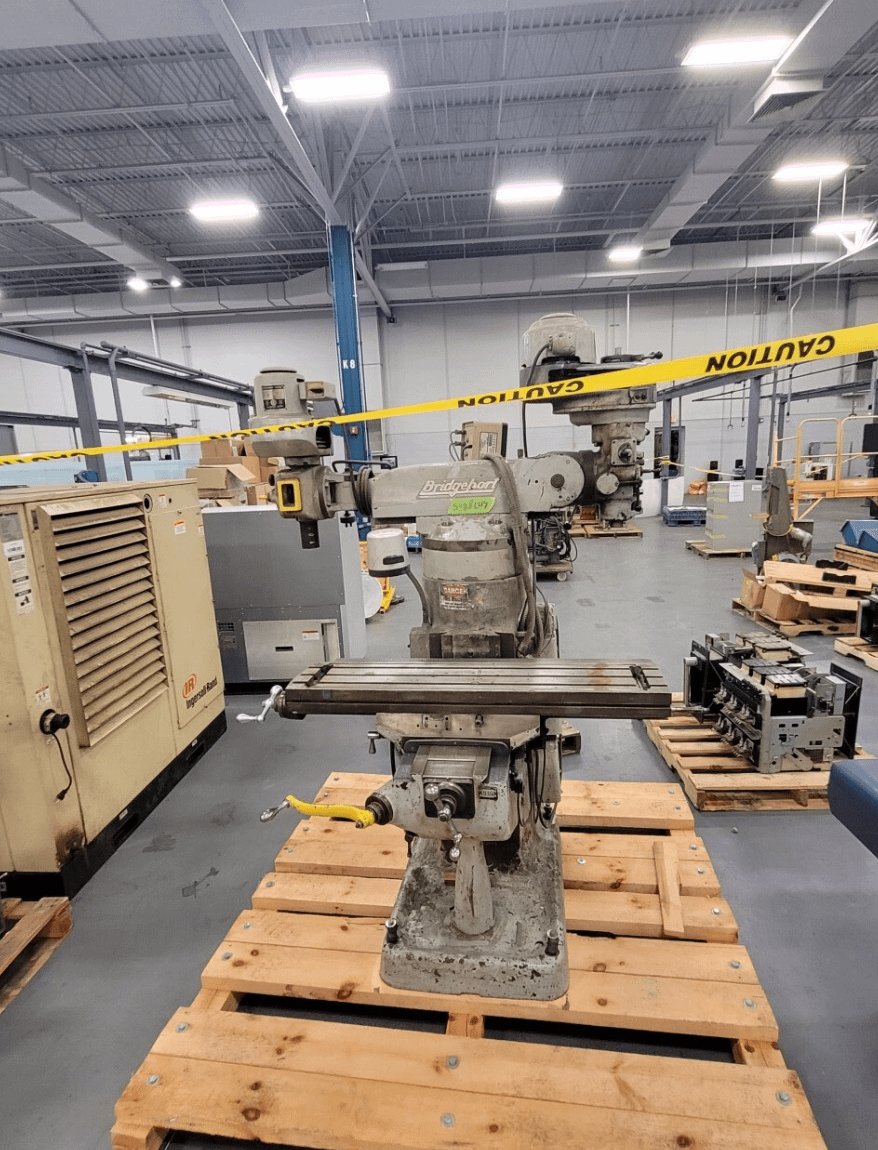 Milling Machine (2536321) - CNC MACHINING CENTERS
