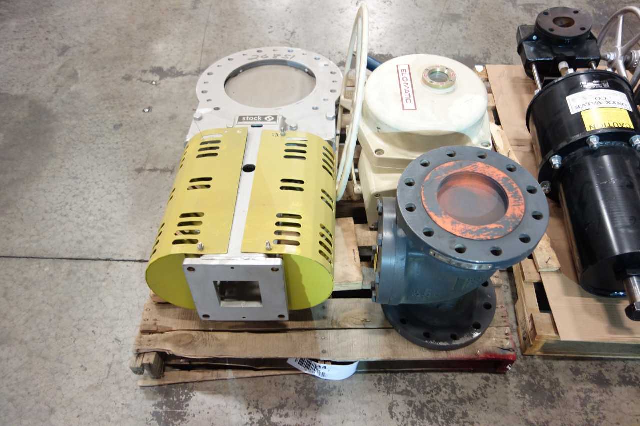 2 PALLETS OF ASSORTED VALVES AND VALVE ACCESSORIES - VALVES