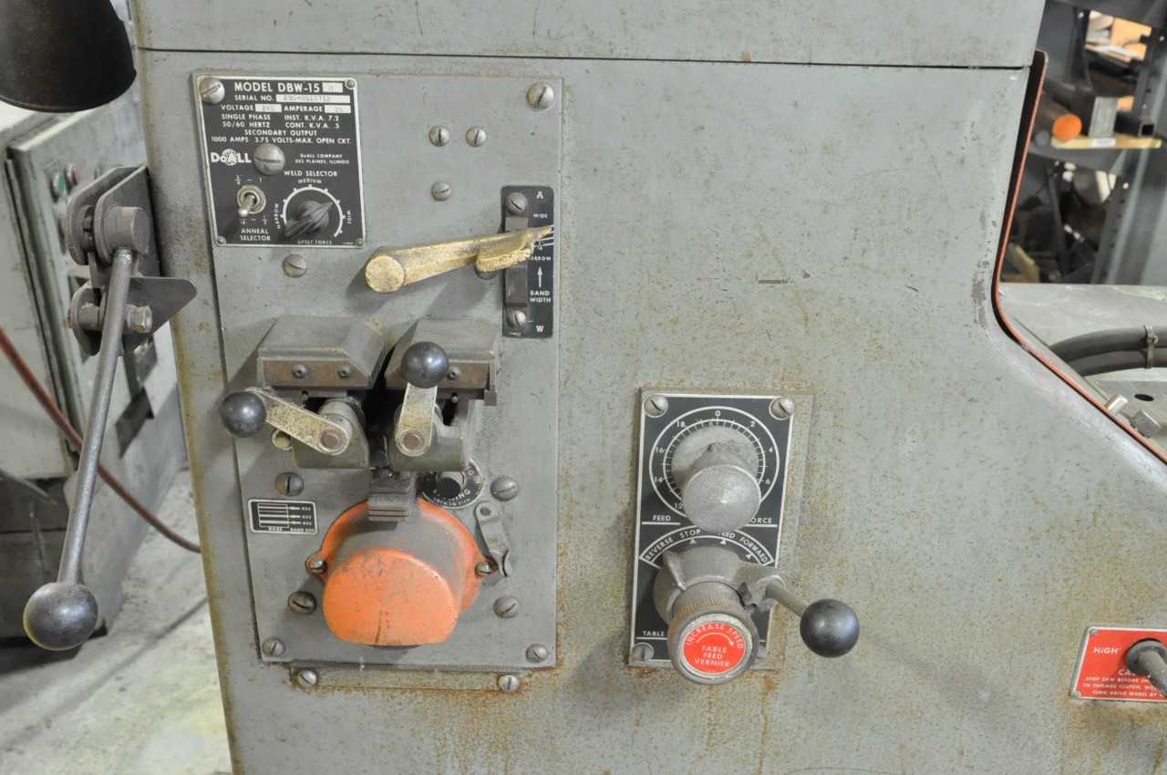DoAll Model 3612 2H Vertical Band Saw - METAL SAWS