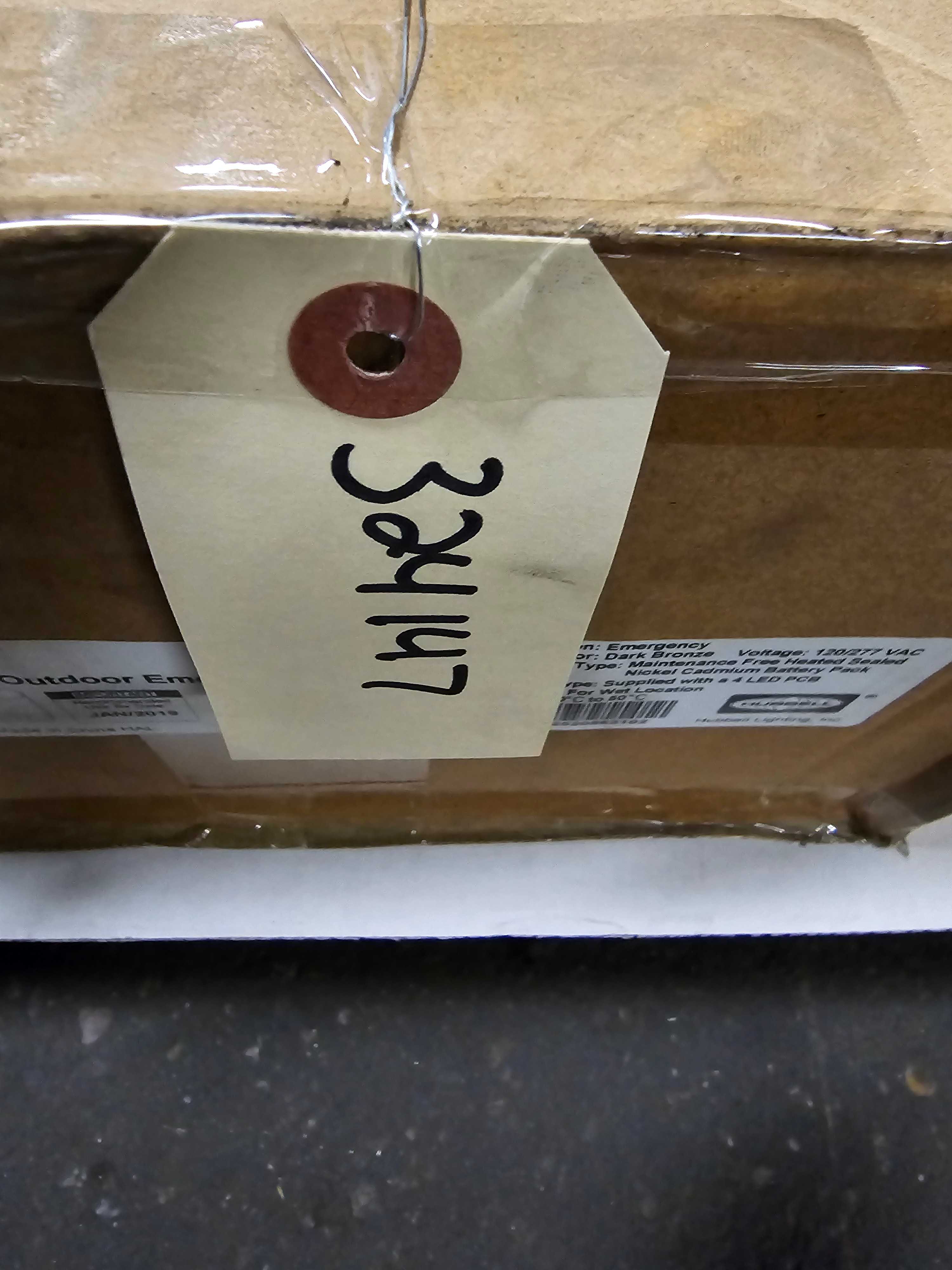 BOX OF HUBBELL PGZ-HTR DUALLITE OUTDOOR EMERGENCY LED UNITS - LIGHTING