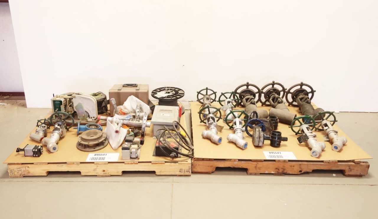 2 PALLETS OF VALVES, ELECTRICAL, PUMP PARTS - ELECTRICAL COMPONENTS