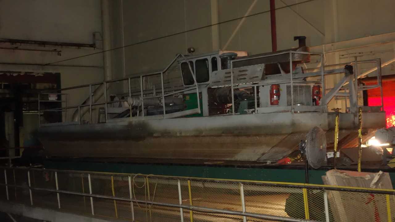 DIESEL DREDGING BOAT MECHANICAL DREDGER - STANDBY POWER GENERATOR