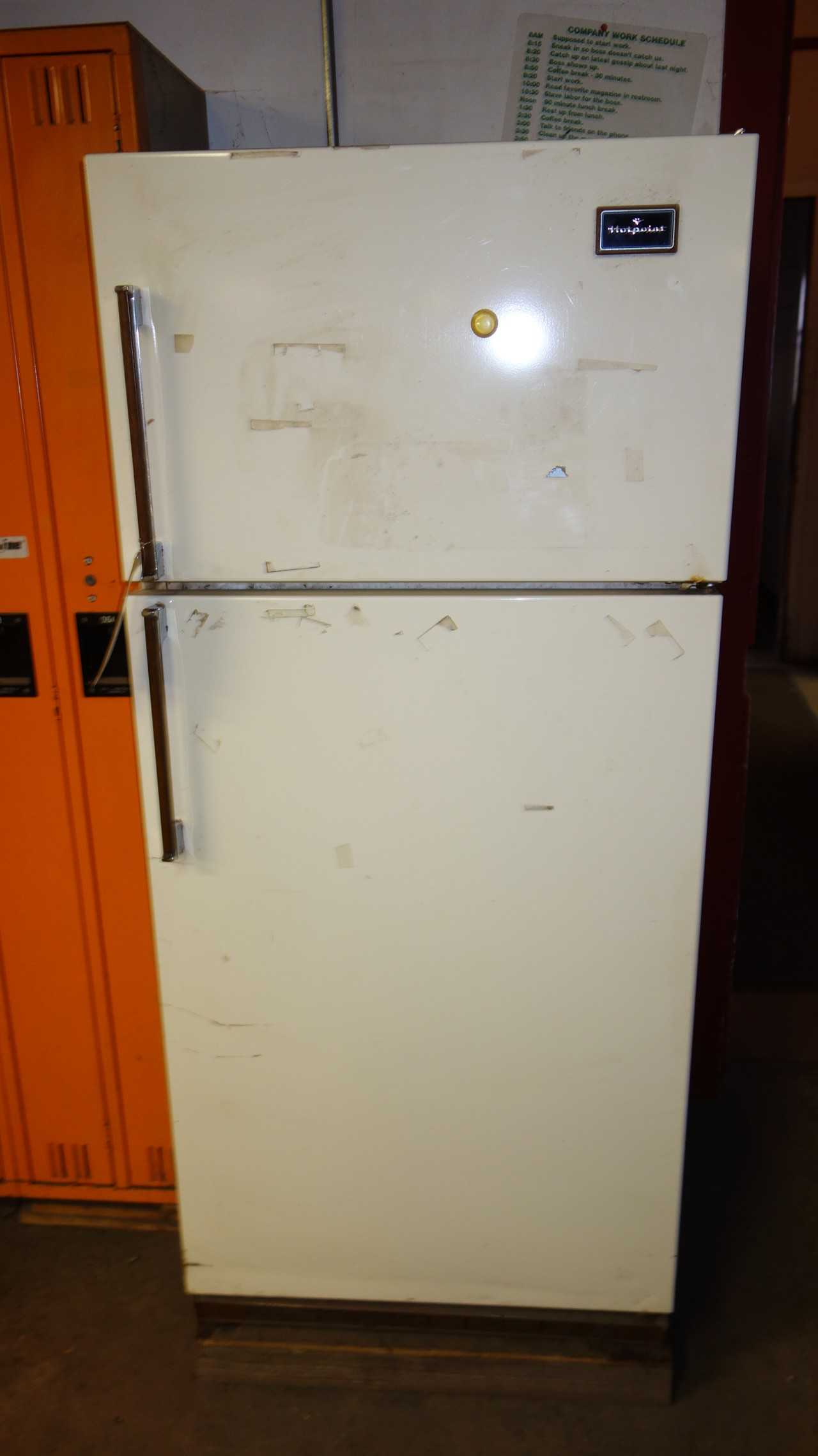 HOT-POINT CTF16C NO FROST 15.5CU FT REFRIGERATOR-FREEZER