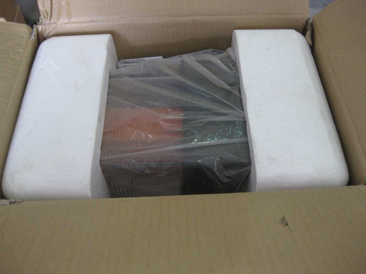 DAY BRITE LIGHTING (QTY 8) - LIGHTING