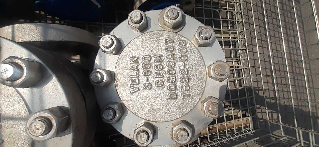 Lot of 6 Check Valves - CHECK VALVE