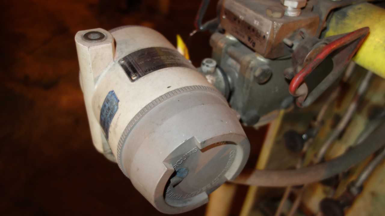 LOT OF 2 ASSORTED HONEYWELL ST3000 PRESSURE TRANSMITTER - INSTRUMENTATION