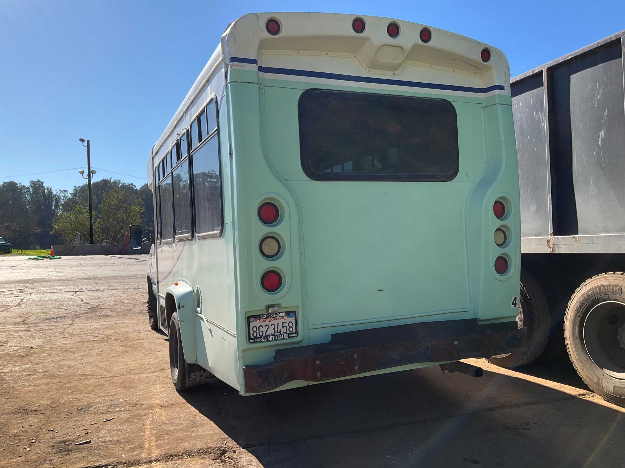 2006 FORD E-350 VAN