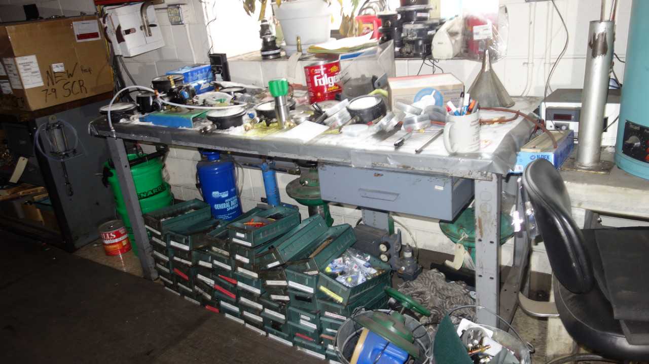 CONTENTS OF DESK, ASSORTED INSTRUMENTATION - INDUSTRIAL PARTS